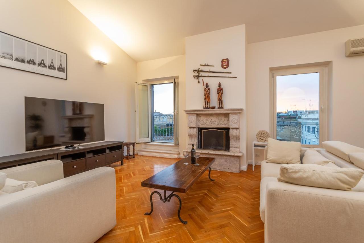 Skyline Penthouse With Private Rooftop Apartamento Roma